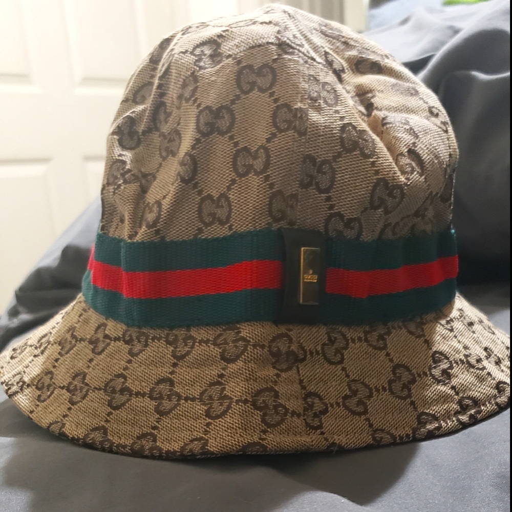 Gucci authentic bucket hat